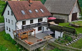Hisa Brdo Guesthouse&Motorcycle Tours
