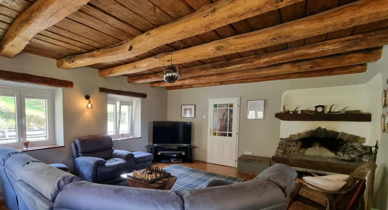 Hisa Brdo Guesthouse&Motorcycle Tours Tolmin Extérieur photo