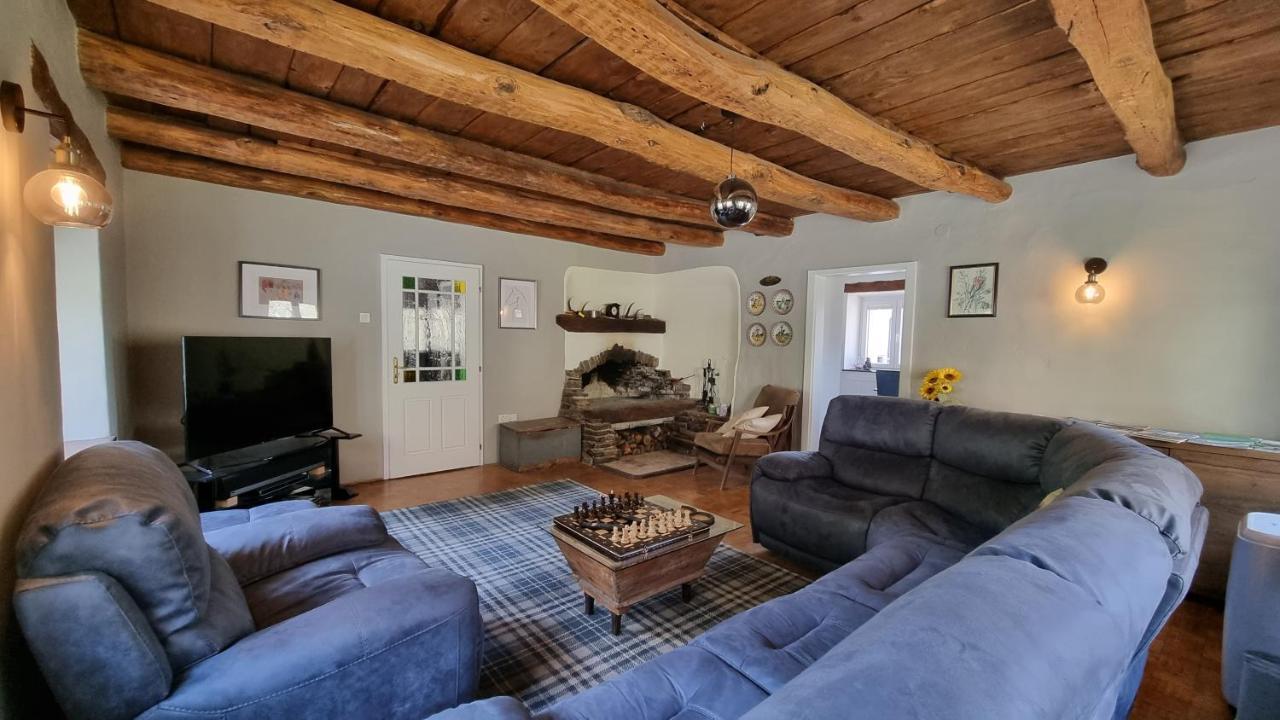 Hisa Brdo Guesthouse&Motorcycle Tours Tolmin Extérieur photo