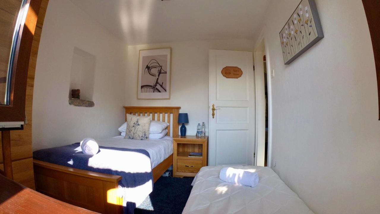 Hisa Brdo Guesthouse&Motorcycle Tours Tolmin Extérieur photo
