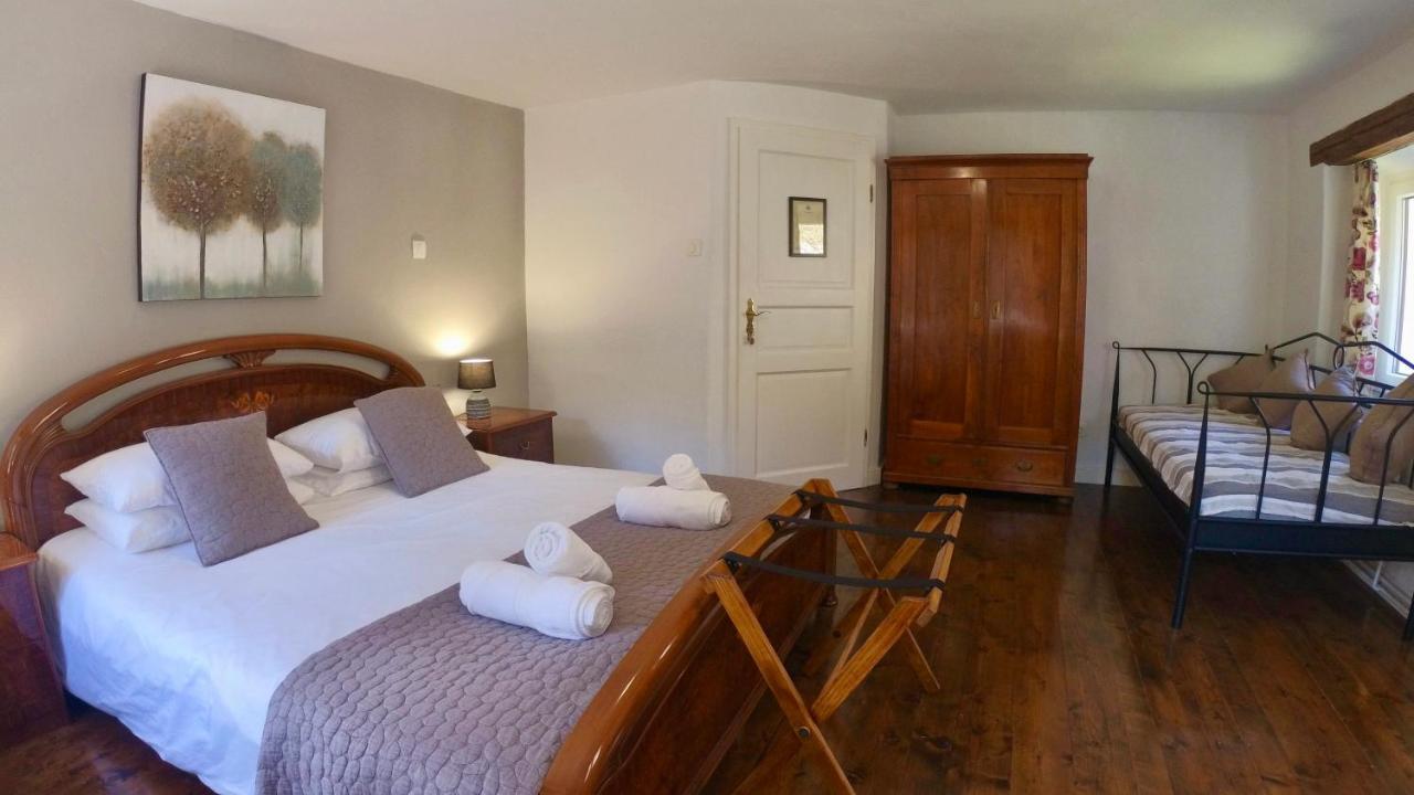 Hisa Brdo Guesthouse&Motorcycle Tours Tolmin Extérieur photo