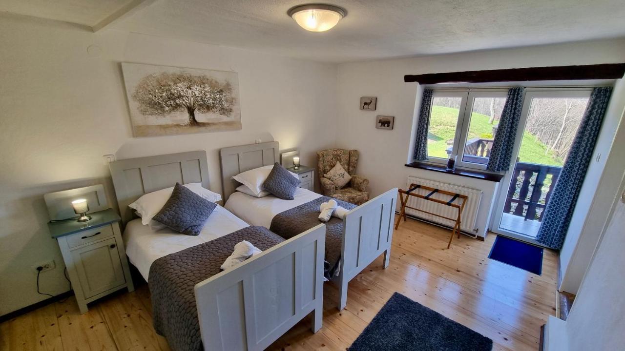 Hisa Brdo Guesthouse&Motorcycle Tours Tolmin Extérieur photo