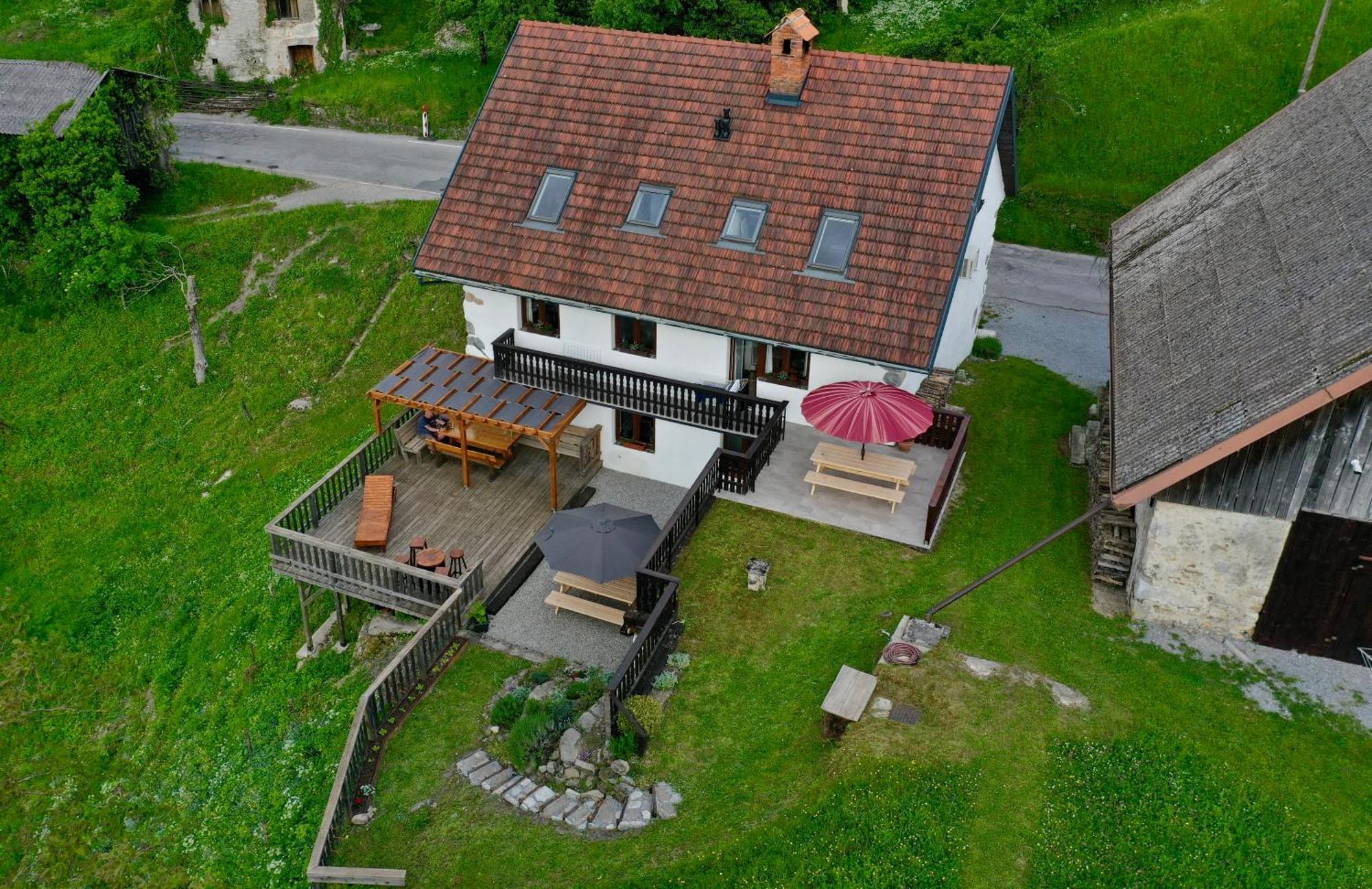 Hisa Brdo Guesthouse&Motorcycle Tours Tolmin Extérieur photo
