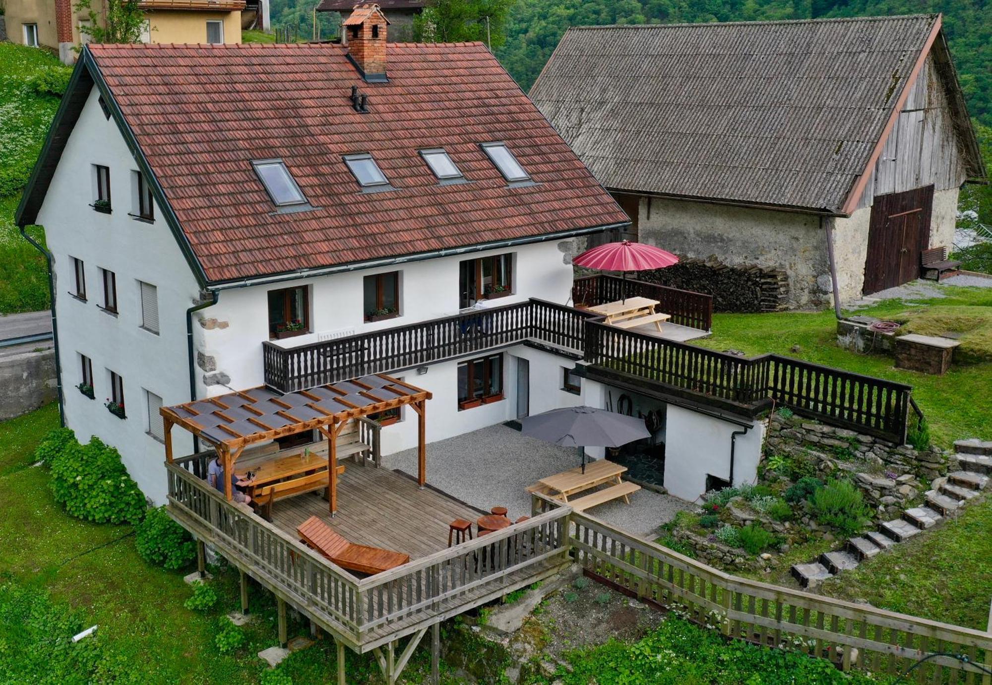 Hisa Brdo Guesthouse&Motorcycle Tours Tolmin Extérieur photo
